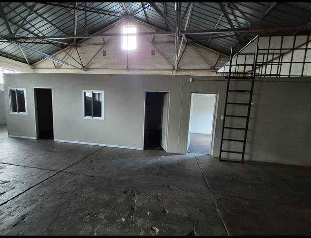 238M² WAREHOUSE TO LET IN CITY DEEP